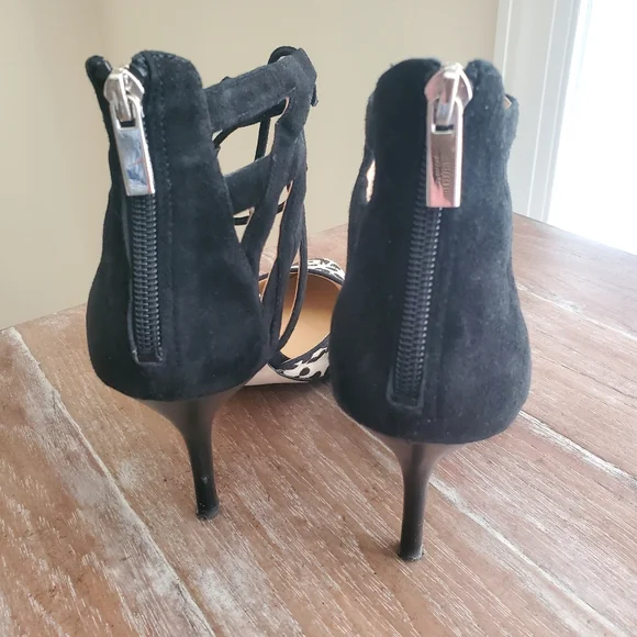 ALDO Black and White Ankle Lace up Front Tie Suede with Zipper Back Heels - Picture 3 of 5